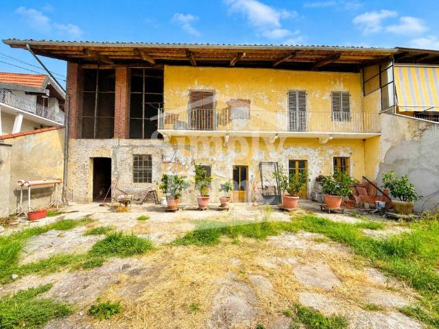 Rustico in vendita a Castelrosso, Piemonte