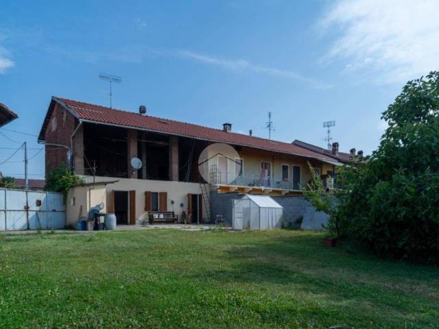 Rustico in vendita a Boschetto, Piemonte