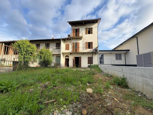 Rustico in vendita a Castelrosso, Piemonte