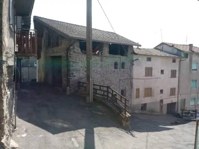 Rustico in vendita a Comunità montana della valle Camonica, Cimbergo