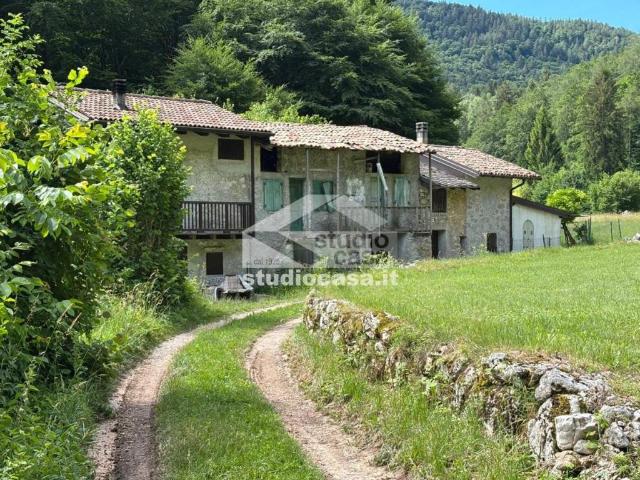 Rustico in vendita a Territorio Val d'Adige, Cimone