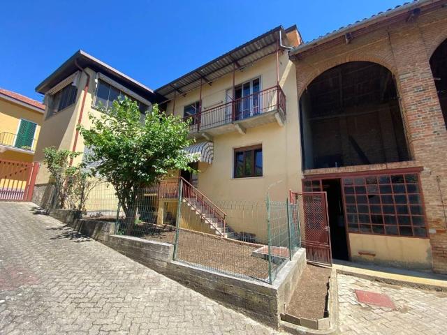 Rustico in vendita a Piemonte, Asti