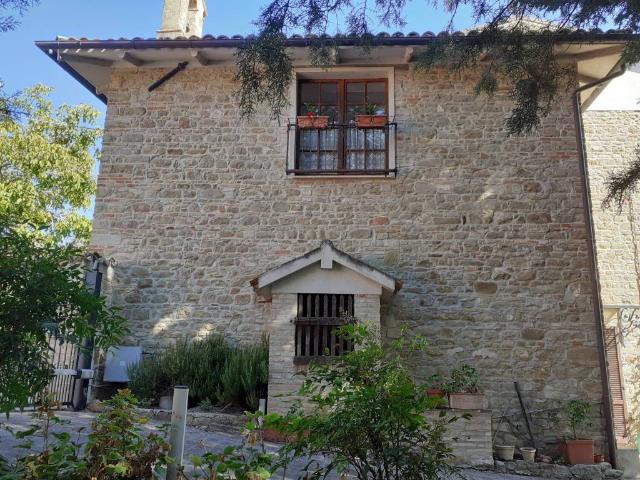 Rustico in vendita a Strada, Marche