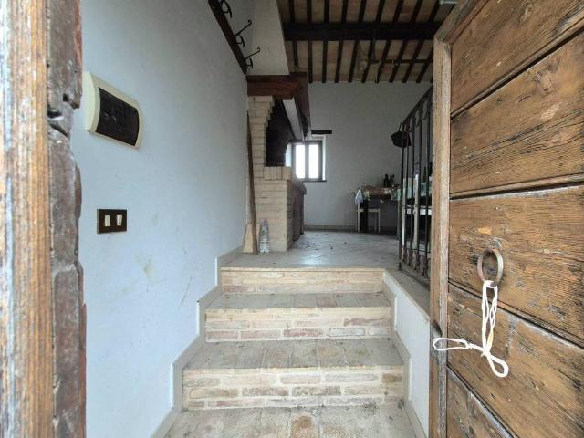 Rustico in vendita a Marche, Macerata