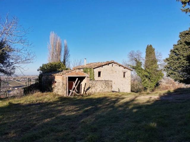 Rustico in vendita a Strada, Marche