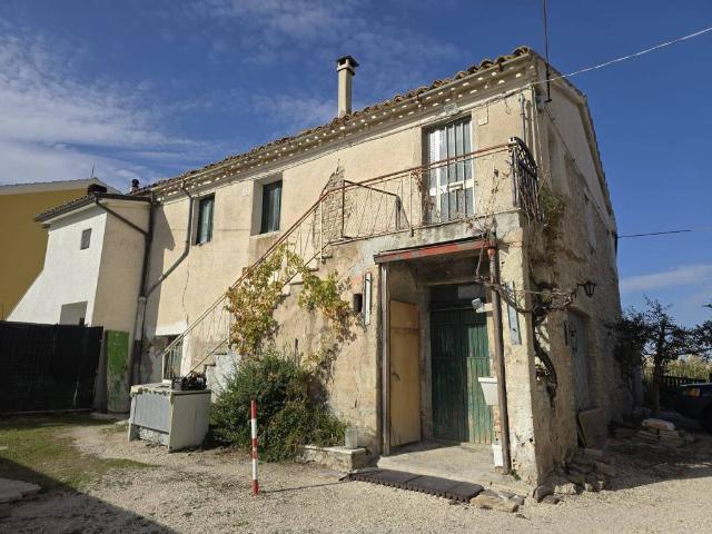 Rustico in vendita a Marche, Macerata