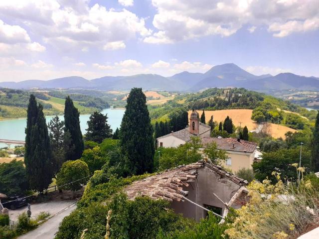 Rustico in vendita a Marche, Macerata