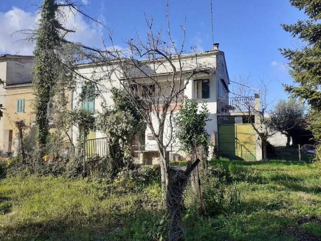 Rustico in vendita a Marche, Macerata