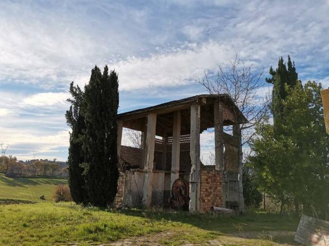 Rustico in vendita a San Faustino, Cingoli