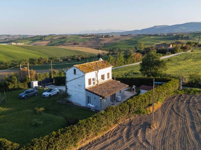 Rustico in vendita a Marche, Macerata