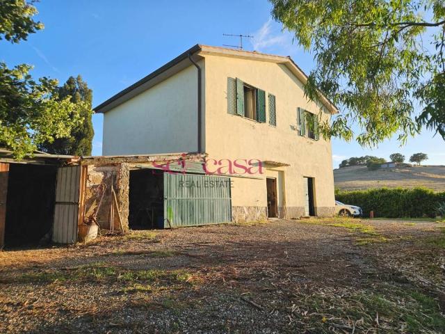 Rustico in vendita a Cinigiano, Toscana