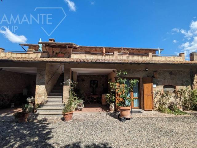 Rustico in vendita a Cinigiano, Toscana