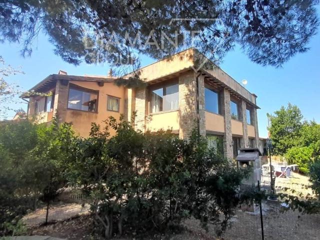 Rustico in vendita a Cinigiano, Grosseto