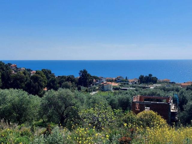Rustico in vendita a Cipressa, Liguria