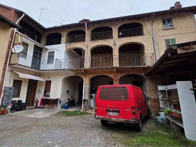 Rustico in vendita a Cirimido, Lombardia