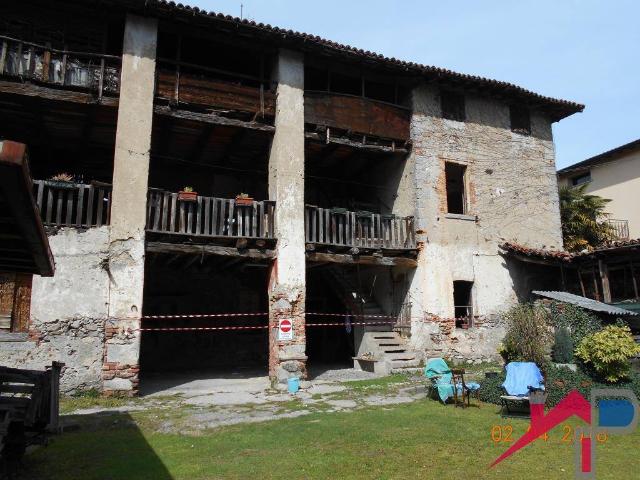 Rustico in vendita a Cisano Bergamasco, Lombardia
