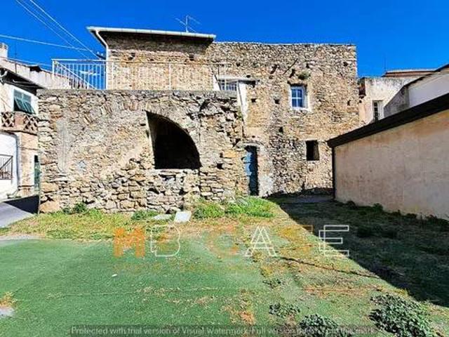 Rustico in vendita a Cisano Sul Neva, Liguria