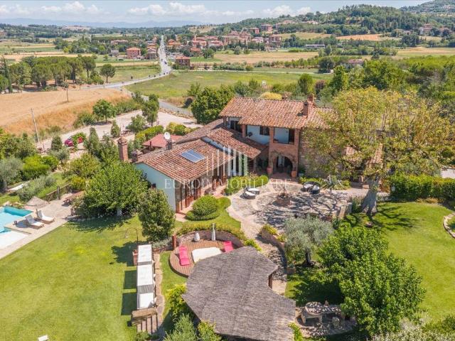 Rustico in vendita a Il Poggio, Città Della Pieve