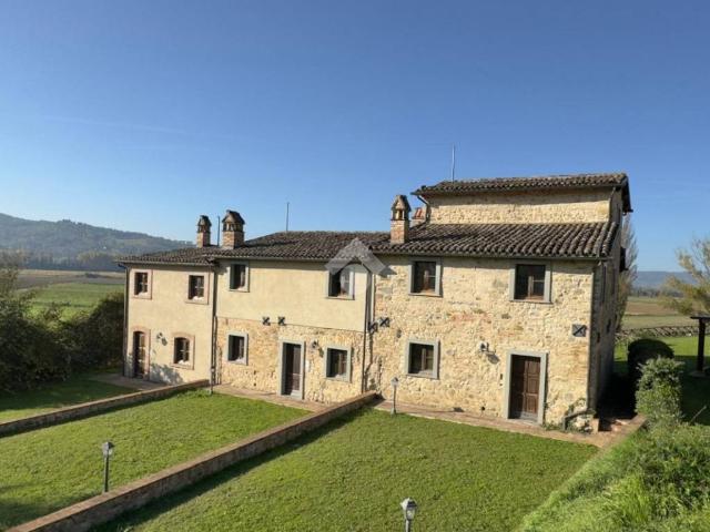 Rustico in vendita a San Leo Bastia, Umbria