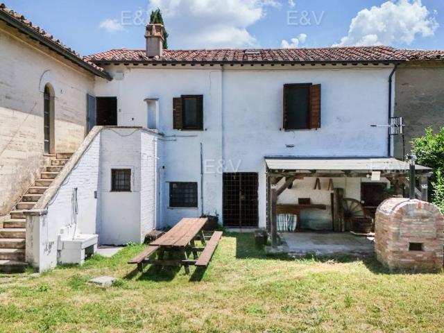 Rustico in vendita a Santa Lucia, San Leo Bastia