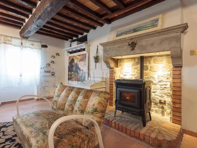 Rustico in vendita a Fabbri, San Leo Bastia
