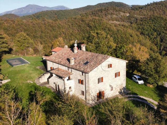 Rustico in vendita a San Leo Bastia, Umbria