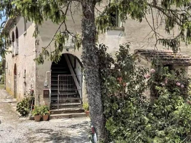 Rustico in vendita a San Leo Bastia, Umbria