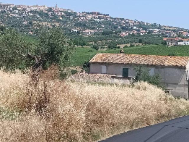 Rustico in vendita a Città Sant'angelo, Abruzzo