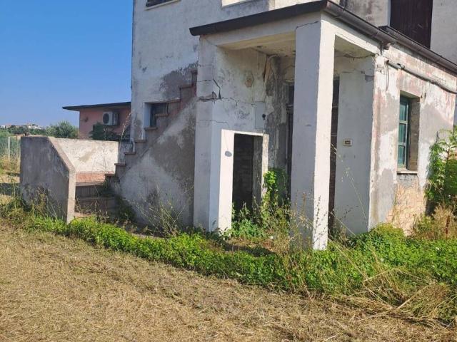 Rustico in vendita a Città Sant'angelo, Abruzzo