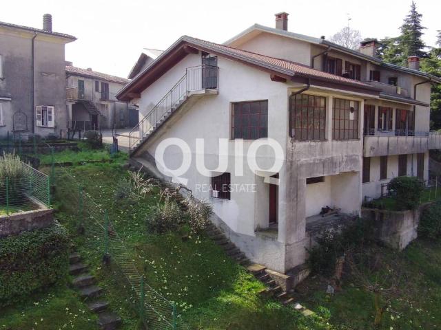 Rustico in vendita a Civate, Lombardia