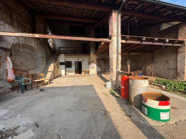 Rustico in vendita a Cividate Al Piano, Lombardia