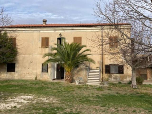 Rustico in vendita a Civitaquana, Abruzzo