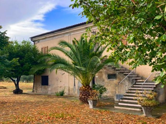 Rustico in vendita a Civitaquana, Abruzzo
