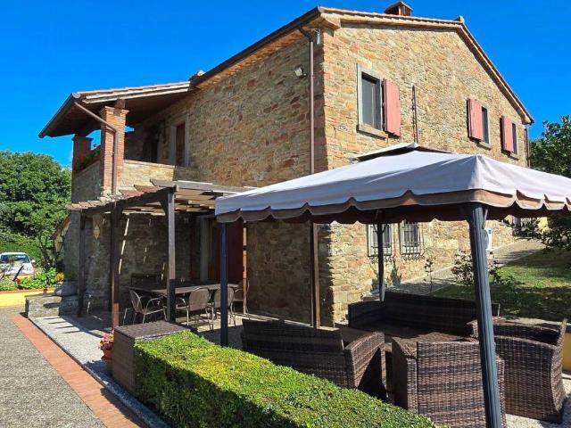 Rustico in vendita a Civitella in Val di Chiana, Badia Al Pino