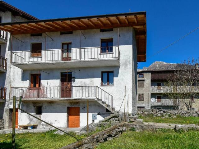 Rustico in vendita a Civo, Lombardia