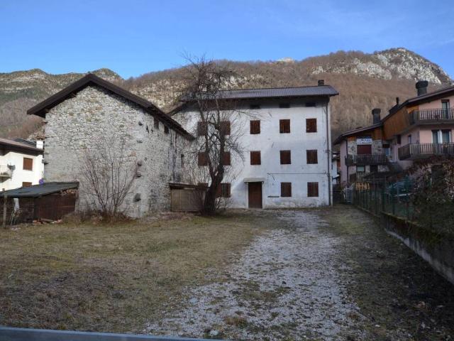 Rustico in vendita a Claut, Friuli-Venezia Giulia