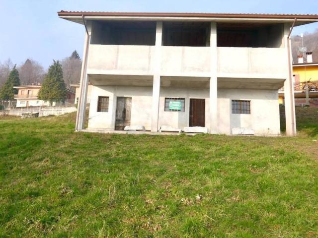 Rustico in vendita a Clauzetto, Friuli-Venezia Giulia