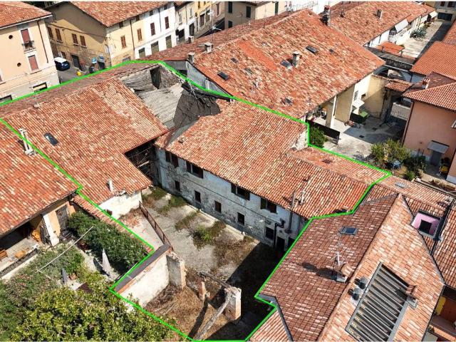 Rustico in vendita a Coccaglio, Lombardia
