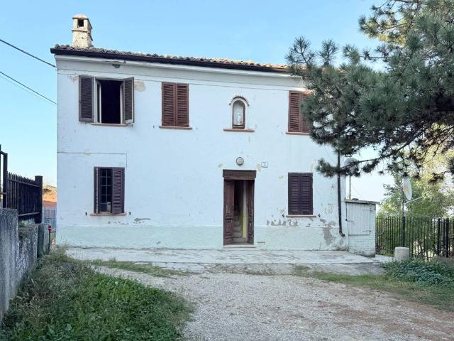 Rustico in vendita a Codevilla, Lombardia