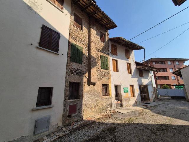 Rustico in vendita a Codroipo / Codroip, Udine / Udin / Videm