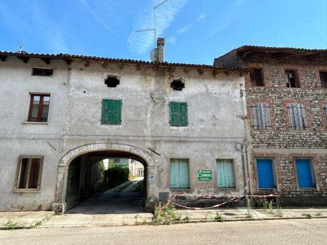 Rustico in vendita a Codroipo, Friuli-Venezia Giulia