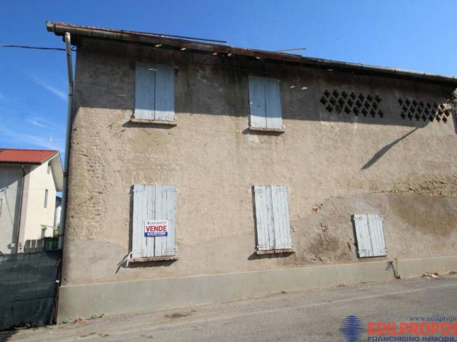 Rustico in vendita a Cogliate, Lombardia