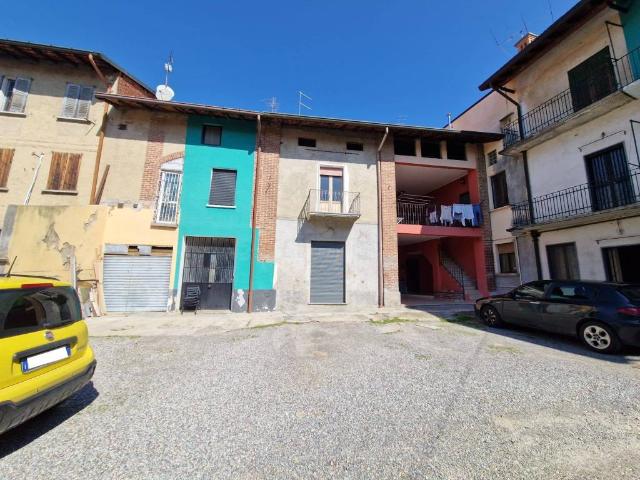 Rustico in vendita a Cogliate, Lombardia