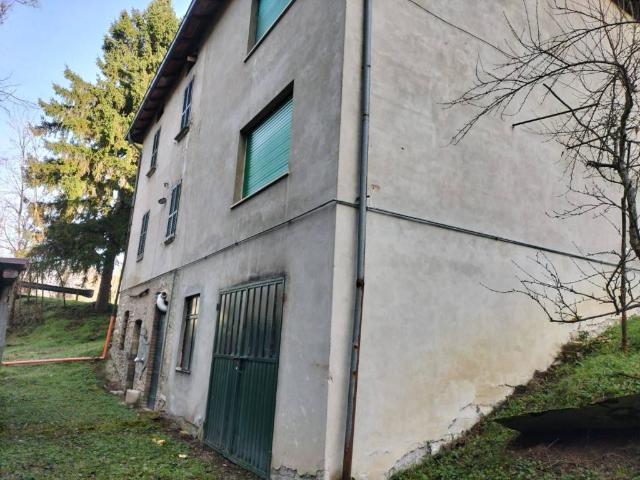 Rustico in vendita a Coli, Reggio Emilia