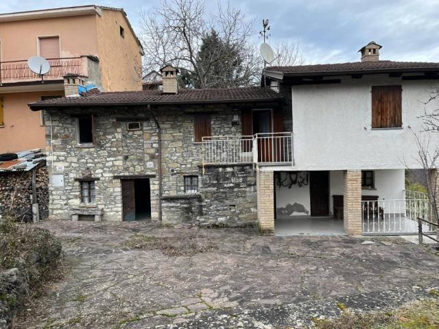 Rustico in vendita a Coli, Reggio Emilia