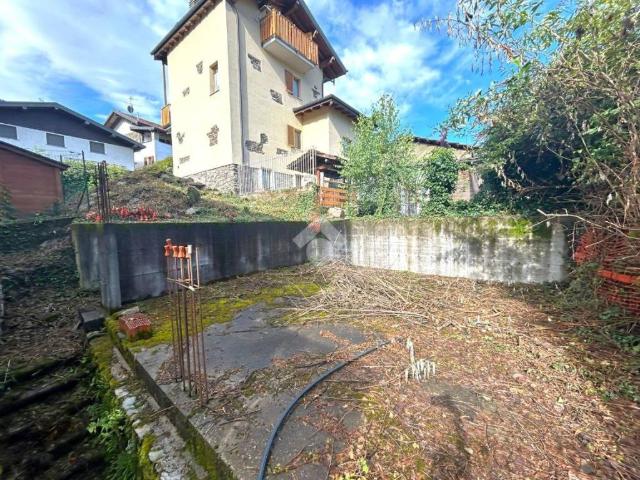 Rustico in vendita a Chiaro, Colico