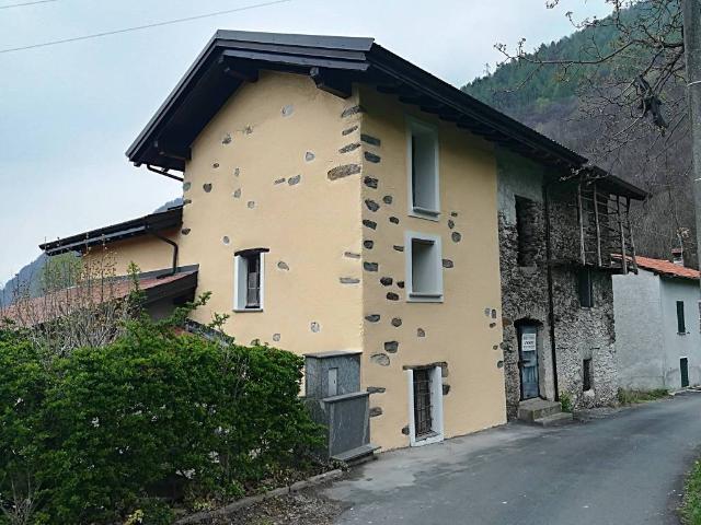 Rustico in vendita a Colico, Lombardia