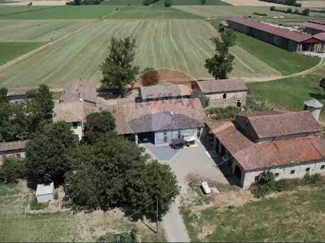 Rustico in vendita a Collecchio, Reggio Emilia