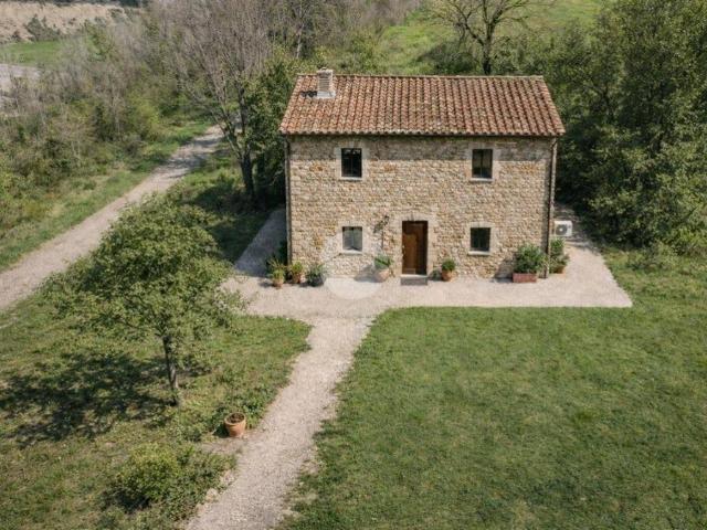 Rustico in vendita a Collevecchio, Lazio