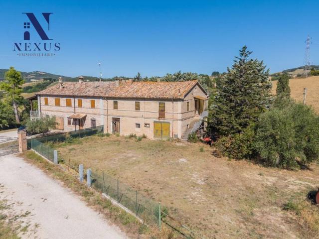 Rustico in vendita a Colli al Metauro, Marche
